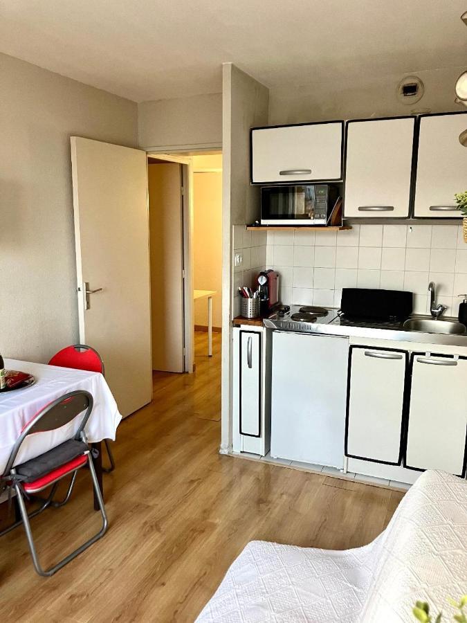 Appartement 2 Pieces En Etage Eleve, Centre-Ville Au Calme, Petite Vue Mer Nice Bagian luar foto